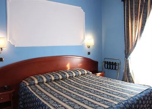 Hotel Clara Domus Rzym 2*,