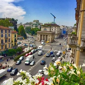 https://dimora-storica.italymilanhotels.net